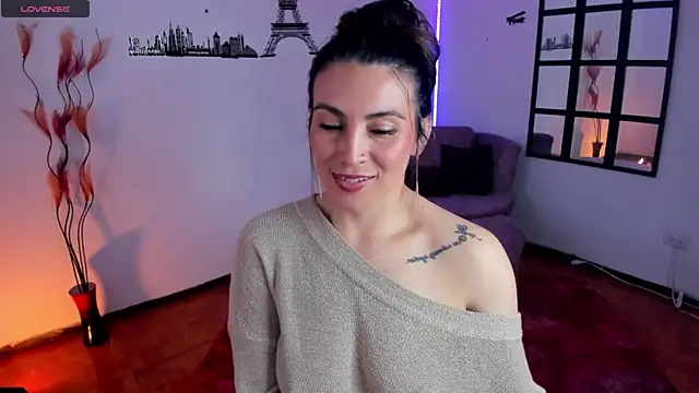 Snapshot of Elizabeth_taylor_b chatting on March 18, 2025, 6:17 pm Elizabeth taylor b online show from March 18, 2025, 6:17 pm