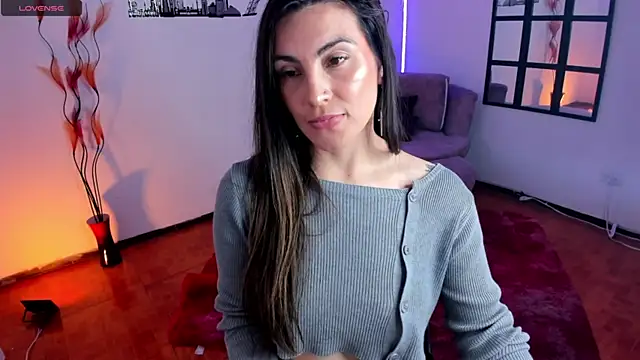 Snapshot of Elizabeth_taylor_b chatting on February 25, 2025, 9:48 pm Elizabeth taylor b online show from February 25, 2025, 9:48 pm