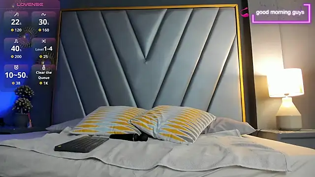 BrendaAdams  online show from November 4, 2025, 10:30 am