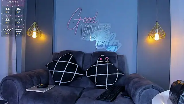 LOLIITA  LOVE online show from October 11, 2025, 5:58 pm