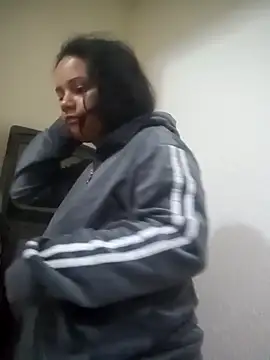 Snapshot of _Miaaleon chatting on February 12, 2026, 10:15 am Miaaleon online show from February 12, 2026, 10:15 am