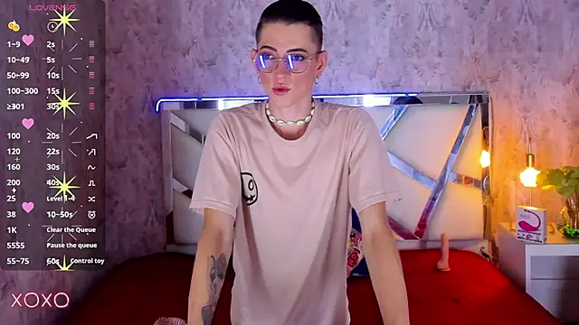 dominic thailor online show from November 11, 2025, 2:01 pm