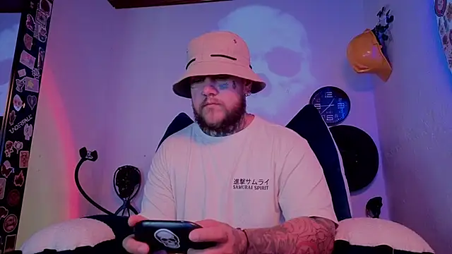 Ash gusbig online show from September 16, 2025, 2:56 am