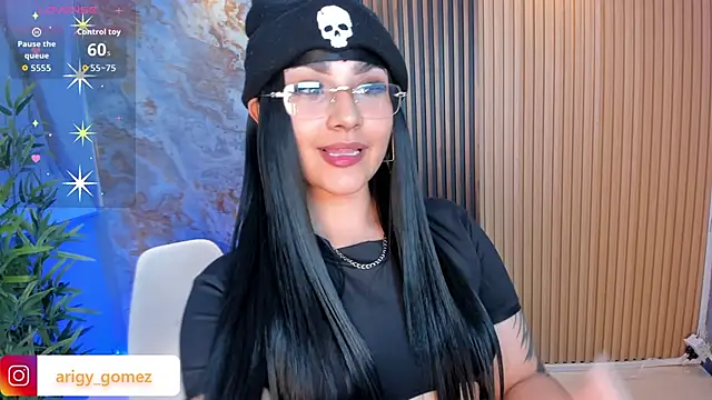 ArigyGomez online show from October 11, 2025, 7:59 pm