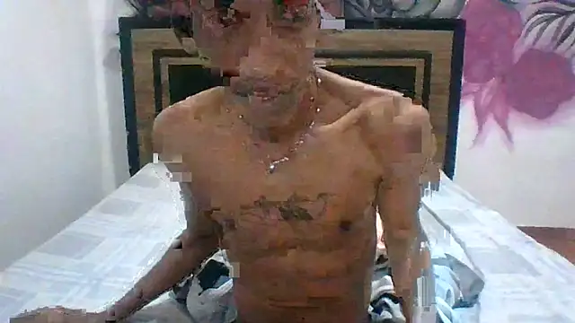 Snapshot of AlbertBigCock chatting on June 4, 2026, 3:33 am AlbertBigCock online show from June 4, 2026, 3:33 am