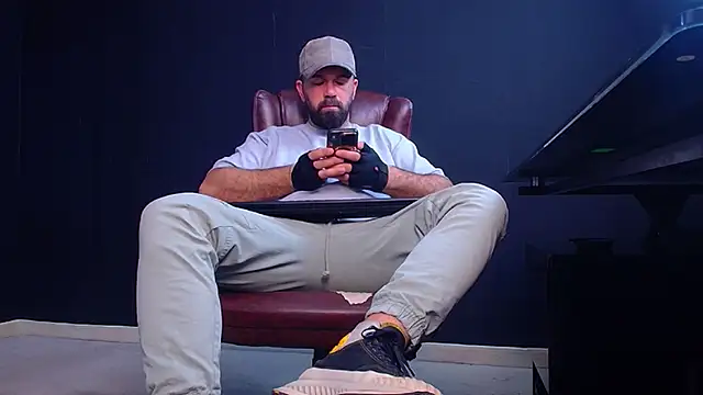 JackEthann online show from October 11, 2025, 4:46 am