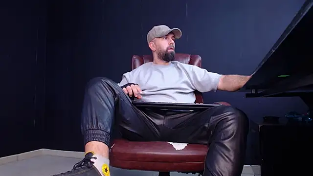 JackEthann online show from October 29, 2025, 5:39 am