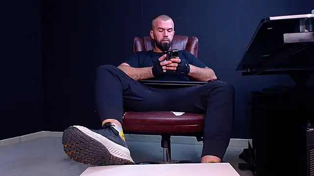 JackEthann online show from November 5, 2025, 5:32 am