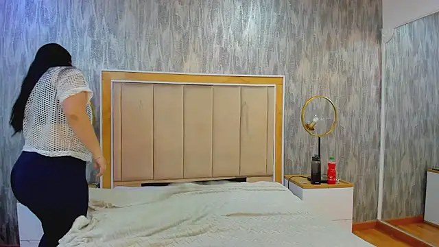 AshleeyPrincess online show from December 19, 2025, 1:57 pm