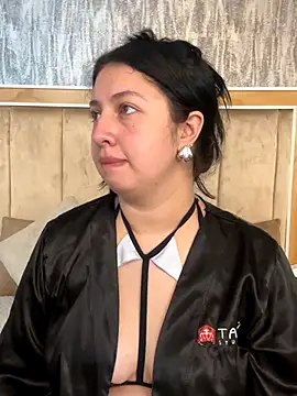 Snapshot of AshleeyPrincess chatting on November 15, 2025, 12:20 pm AshleeyPrincess online show from November 15, 2025, 12:20 pm