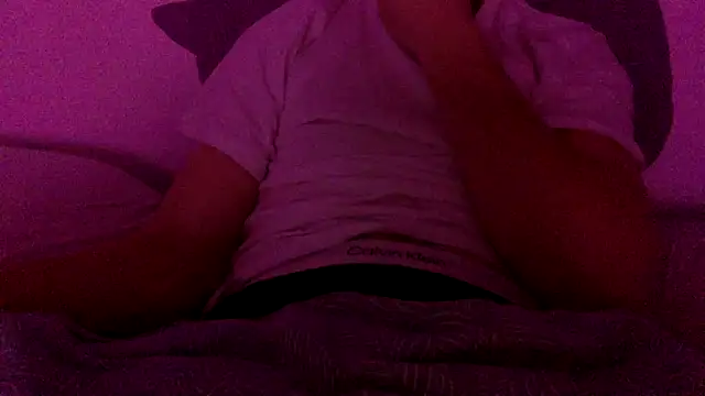 Snapshot of Emilisbig chatting on February 5, 2025, 9:18 pm Emilisbig online show from February 5, 2025, 9:18 pm