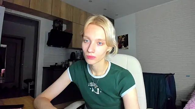 Snapshot of _Alice_Kitty chatting on December 3, 2025, 9:09 am Alice Kitty online show from December 3, 2025, 9:09 am