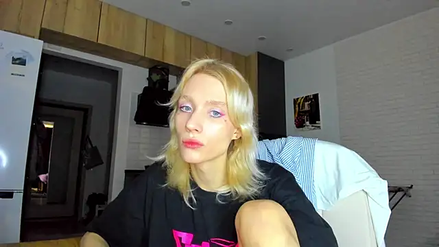 Snapshot of _Alice_Kitty chatting on December 23, 2025, 9:08 am Alice Kitty online show from December 23, 2025, 9:08 am