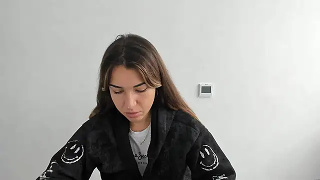 Summmmersky online show from November 11, 2025, 8:31 am