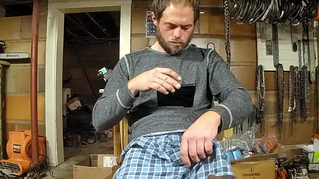 Bigoleslong98765 online show from November 19, 2025, 6:46 am