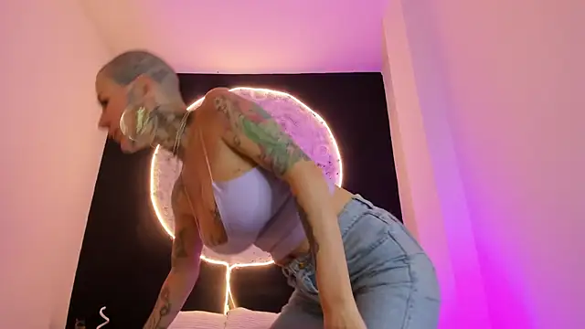 GinebraaFox  online show from March 10, 2025, 2:48 pm