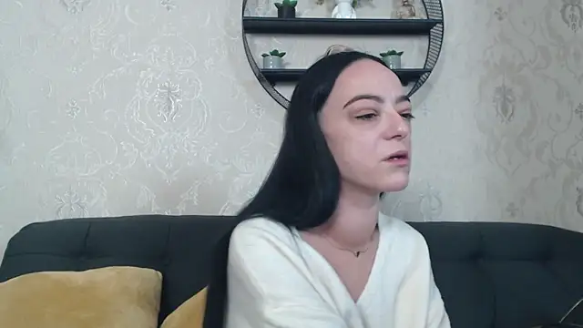 Snapshot of IzabelllNoir chatting on November 7, 2025, 8:41 am IzabelllNoir online show from November 7, 2025, 8:41 am