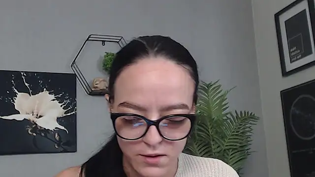 IzabelllNoir online show from January 15, 2026, 9:01 am