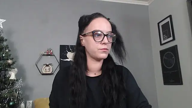 IzabelllNoir online show from December 23, 2025, 6:02 am