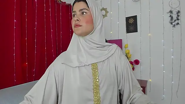 AishaAmin  online show from March 6, 2025, 3:56 pm