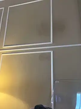 SerenaBennet online show from November 18, 2025, 8:06 am