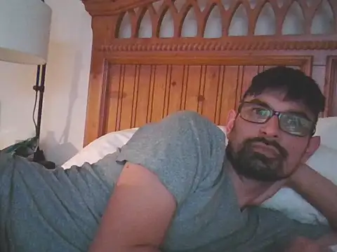 spence204011 online show from October 23, 2025, 3:27 am