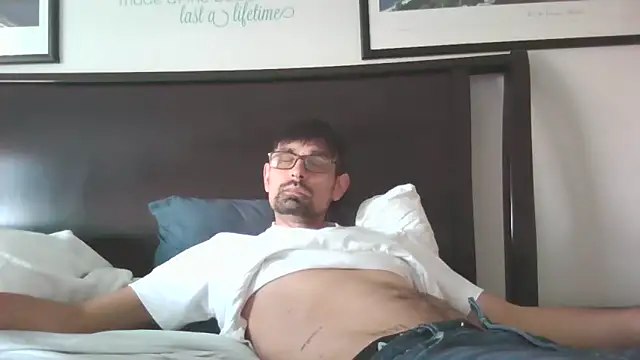 spence204011 online show from February 14, 2026, 5:24 pm