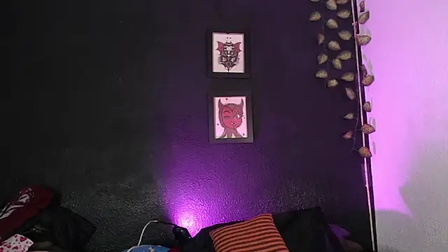 niakat  online show from April 16, 2026, 4:24 am