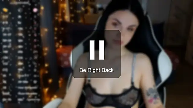 Snapshot of Mary___Moore chatting on January 15, 2025, 10:06 am Mary Moore online show from January 15, 2025, 10:06 am