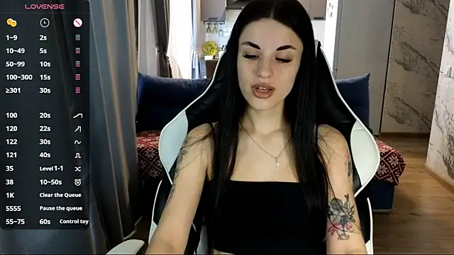 Mary   Moore online show from November 9, 2025, 7:34 am