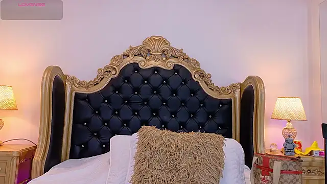 AdelinaVans online show from March 16, 2026, 11:36 am