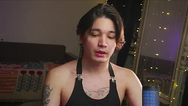 cherrydany online show from February 4, 2026, 4:51 am