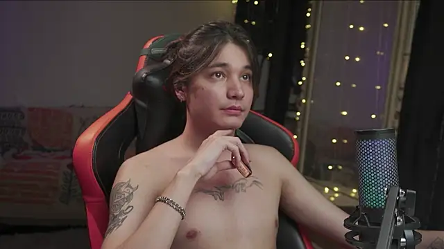 cherrydany online show from February 3, 2026, 3:26 am