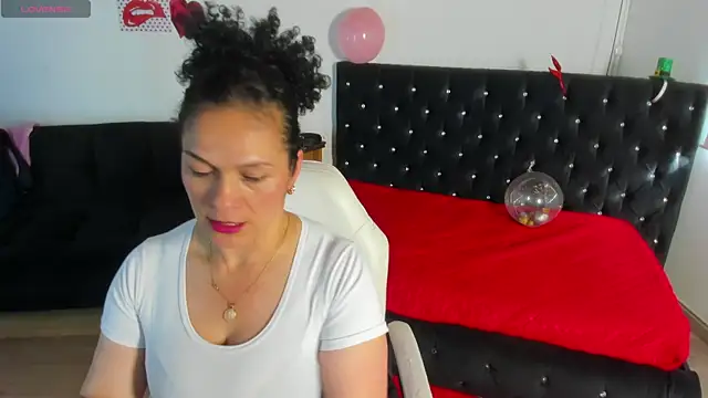 Aliciia cute1 online show from May 22, 2026, 9:24 pm