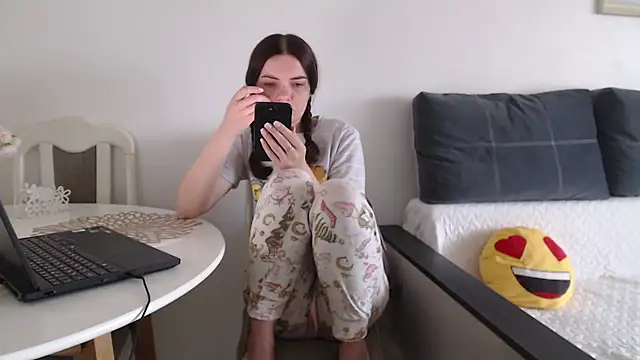  JustmeHere  online show from March 15, 2026, 6:20 am