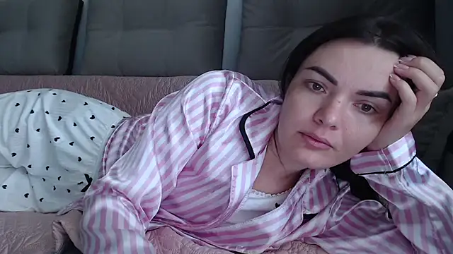  JustmeHere  online show from September 14, 2025, 8:37 am