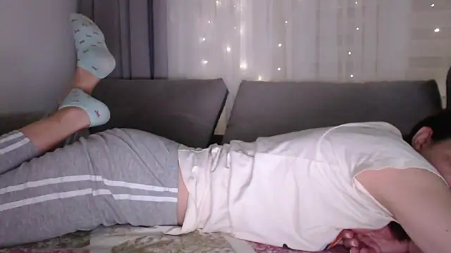  JustmeHere  online show from December 1, 2025, 6:25 am