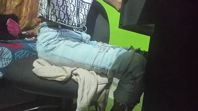 Brenda Smith69 online show from November 11, 2025, 8:25 pm