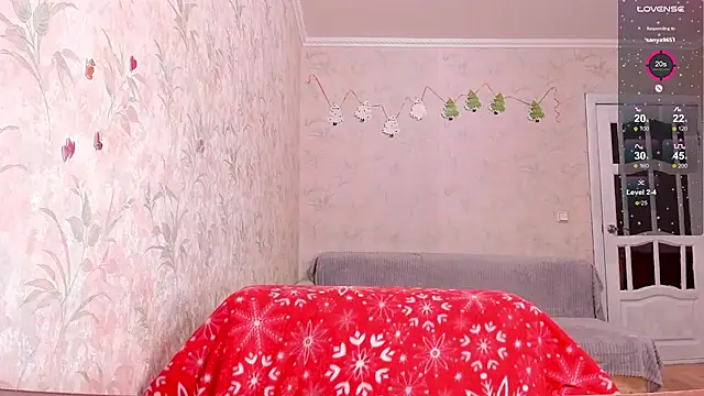 Snapshot of Snowgirl_ chatting on December 25, 2024, 10:17 am Snowgirl online show from December 25, 2024, 10:17 am