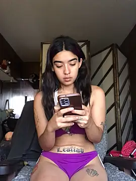 akivenussss online show from December 23, 2024, 11:14 am