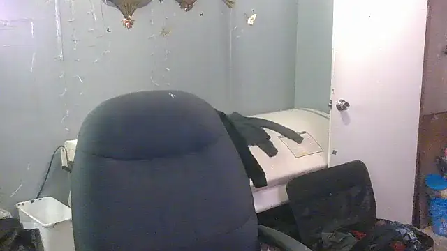 Snapshot of Lisalovely6981 chatting on March 18, 2025, 10:07 am Lisalovely6981 online show from March 18, 2025, 10:07 am