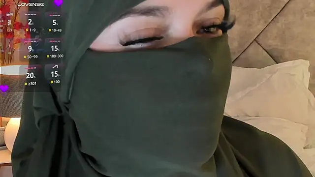 anna-henao online show from November 20, 2025, 12:22 am