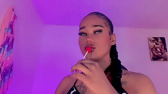 naomy  xx online show from November 5, 2025, 3:09 am