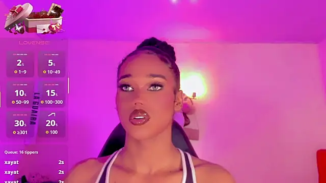 naomy  xx online show from February 12, 2026, 2:44 am