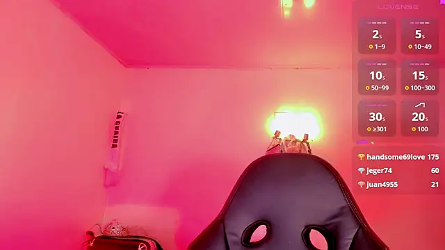 naomy  xx online show from February 24, 2026, 3:18 am