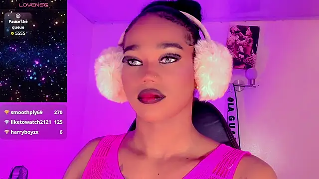 naomy  xx online show from December 14, 2025, 12:44 pm