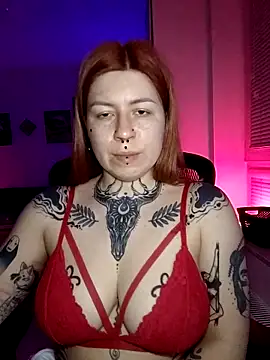 Snapshot of divine_eve chatting on February 24, 2026, 10:32 pm divine eve online show from February 24, 2026, 10:32 pm