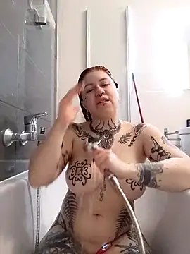 Snapshot of divine_eve chatting on February 2, 2026, 11:53 am divine eve online show from February 2, 2026, 11:53 am