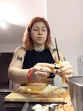 Snapshot of divine_eve chatting on February 26, 2026, 4:40 pm divine eve online show from February 26, 2026, 4:40 pm