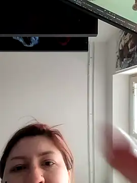 Snapshot of divine_eve chatting on November 17, 2025, 10:52 am divine eve online show from November 17, 2025, 10:52 am